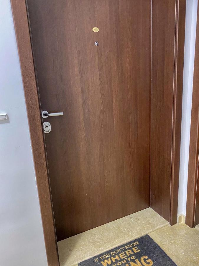 Stylish Urban Apart New 2021 Close To The Beach Varna Eksteriør billede